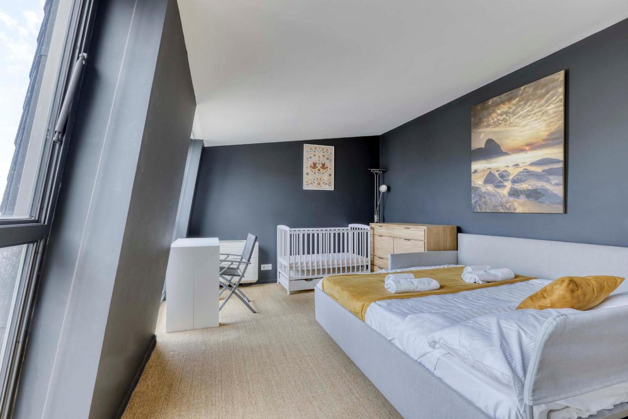Luxury Penthouse With A/c Terrace & View-le Marais * Paris