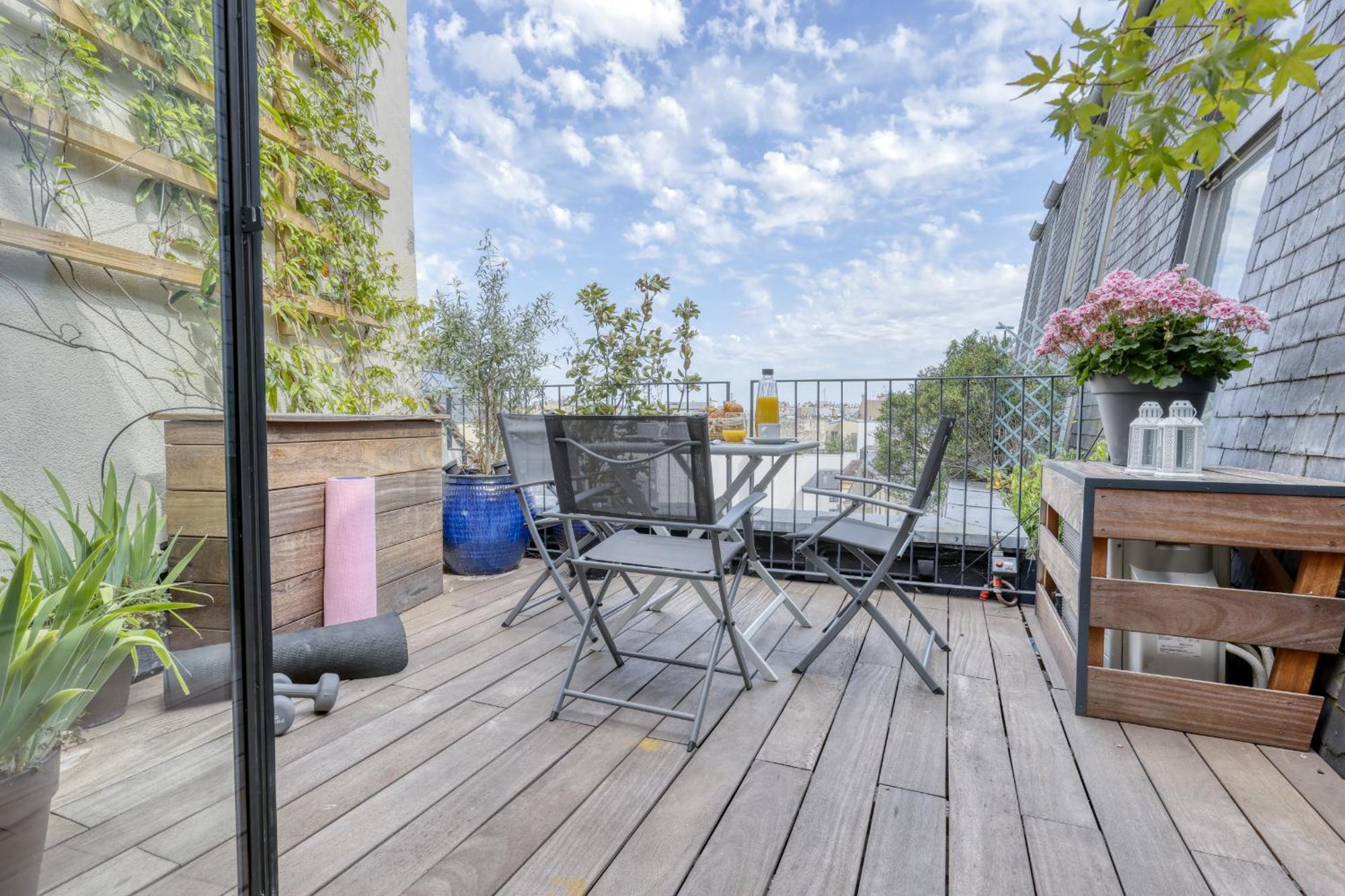 Luxury Penthouse With A/c Terrace & View-le Marais